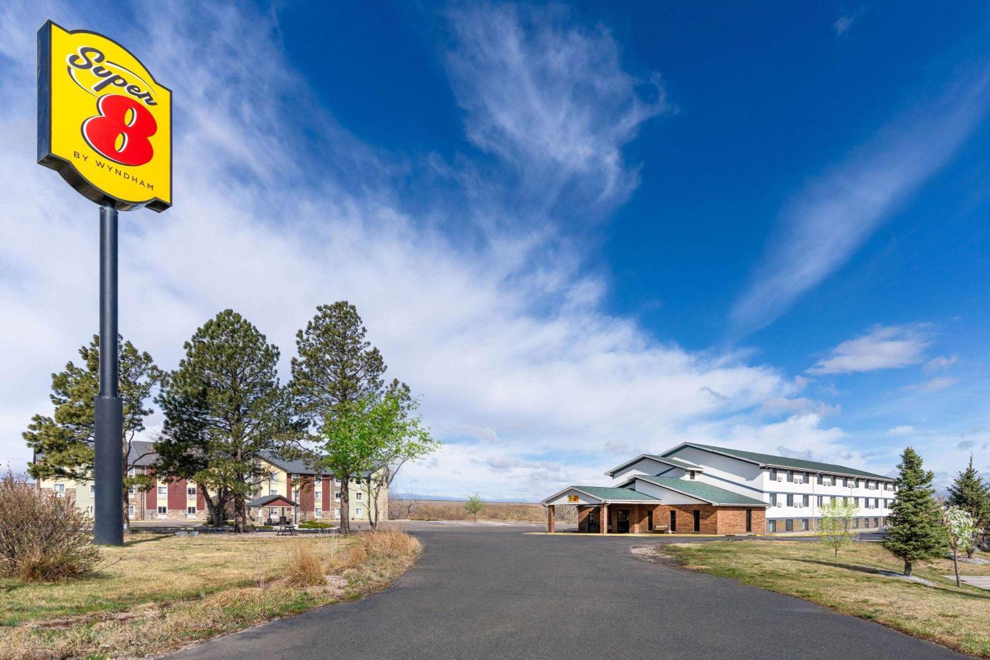 Hotel Super 8 By Wyndham Cheyenne Wy Exterior foto